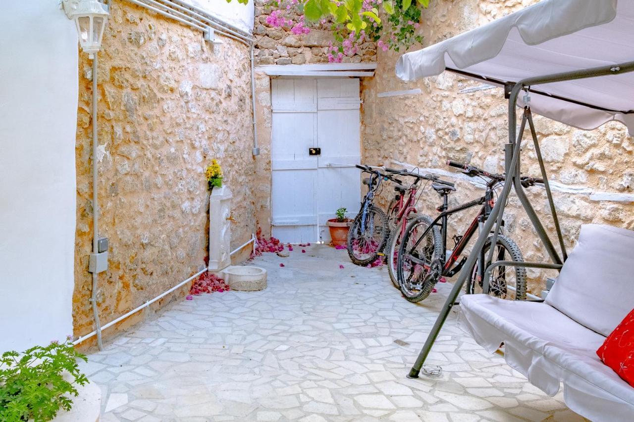The Venetian Walls 'Central House With Private Courtyard - Charmy & Cheap' Ираклион Экстерьер фото